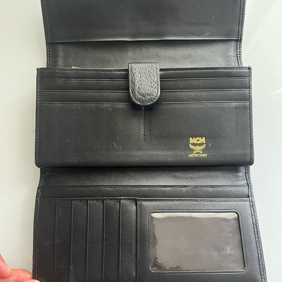 MCM BLACK LEATHER WALLET - Picture 7 of 11